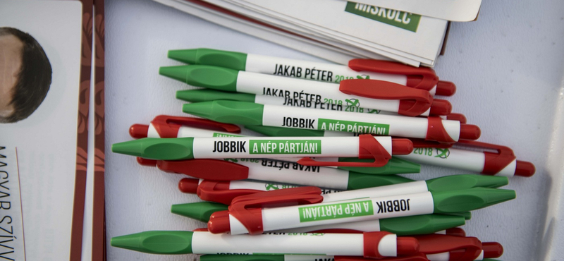 Jobbik: Adják vissza a kilépők a mandátumukat!