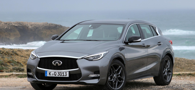 Mindig a legkisebb fiú a hős? - Teszteltük az Infiniti Q30-at