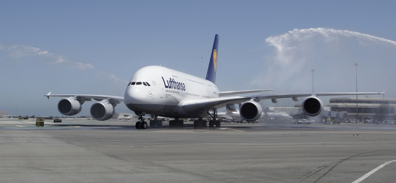 Rosszul lett egy utas, Budapesten szállt le egy Lufthansa-gép