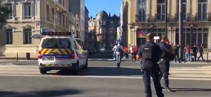 Túszokat ejtett egy férfi Le Havre-ban egy bankban