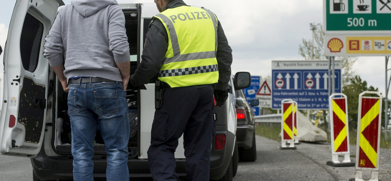 Állandó határellenőrzést vezetnek be a bajorok az osztrák határon