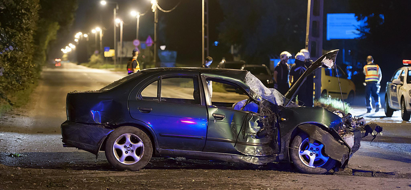 Fotó a hajnali kőbányai balesetről