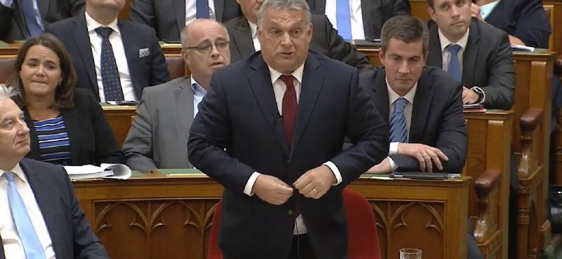 A mentelmi bizottság elé viszik Orbán luxusrepüléseit