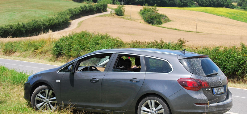 Opel Astra Sports Tourer teszt: 4156 kilométer alatt sem találtam hibát