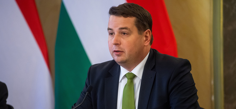 Nem a felesége ügyében zajló nyomozás miatt nem indul polgármesterjelöltként, állítja a fideszes politikus