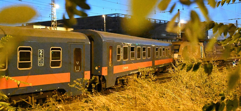 Kisiklott egy InterCity a Keletinél, lebénult az egész pályaudvar közlekedése