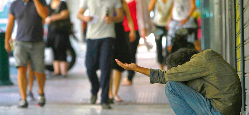 Tömegek menekülnek a nyomor elől Dél-Európából