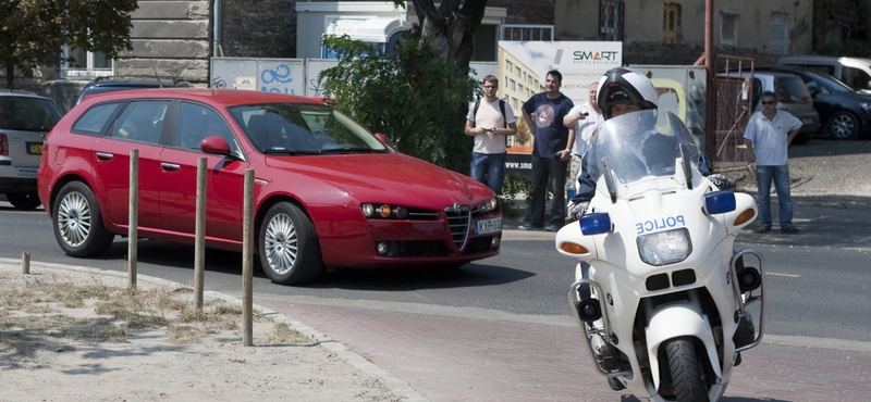 Új mopedeket és motorokat vesz a rendőrség