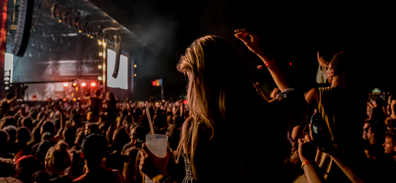 Öt dolog, amit ne hagyjon otthon - túlélőkészletünk a Sziget második napjára