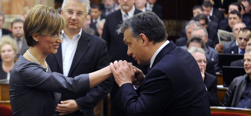  Lázár kapott egy kormánybiztost, meg egy jókora gyomrost Orbántól