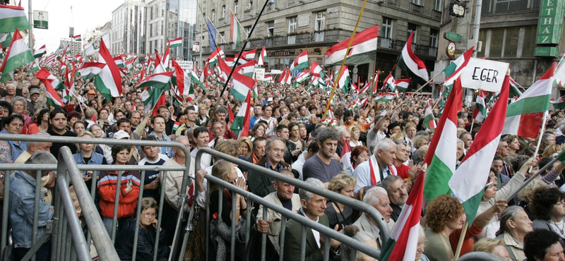 Amikor még fontos volt a Fidesznek a „szekularizált rétegek” véleménye