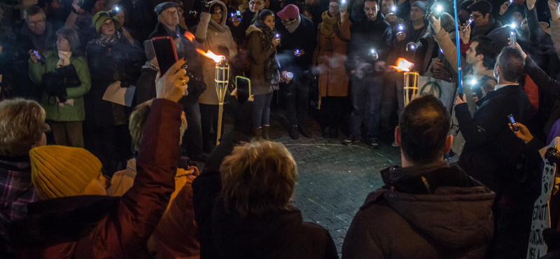 Munkát kapott a férfi, akit kirúgtak, mert részt vett egy pécsi tüntetésen