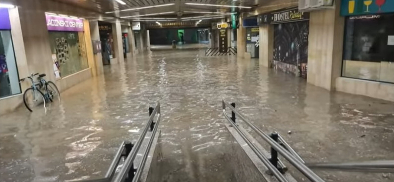 Olyan esőzések vannak Ljubljanában, hogy otthonmaradásra kérik az embereket