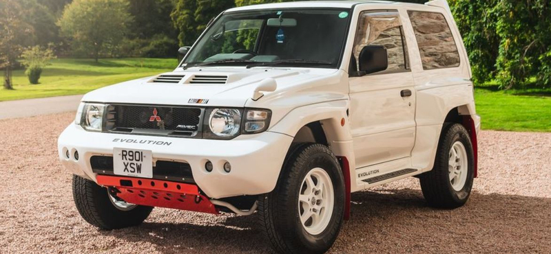 A Mitsubishi nagy korszakának autója egy ilyen eladó Pajero Evolution