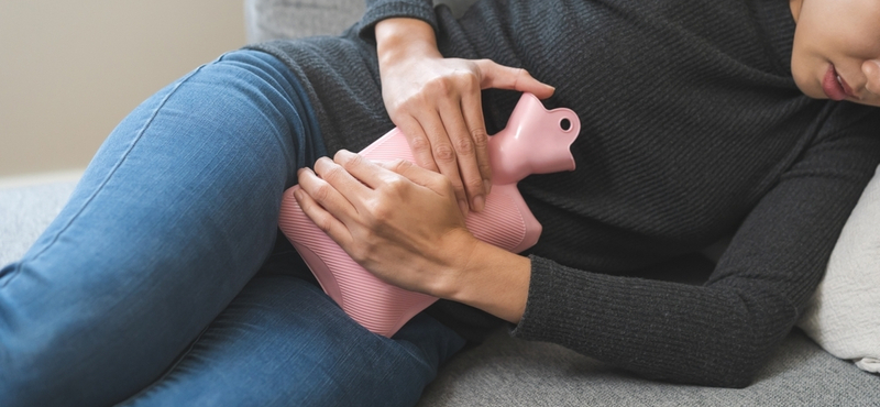 Így segíthet a hő a menstruációs fájdalom enyhítésében