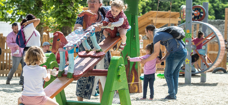 Elmondták a tudósok, hogyan kellene kinéznie egy gyerek napirendjének