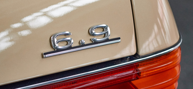 50 éves a legenda, az első Mercedes S-osztály 6,9 literes csúcsmodellje
