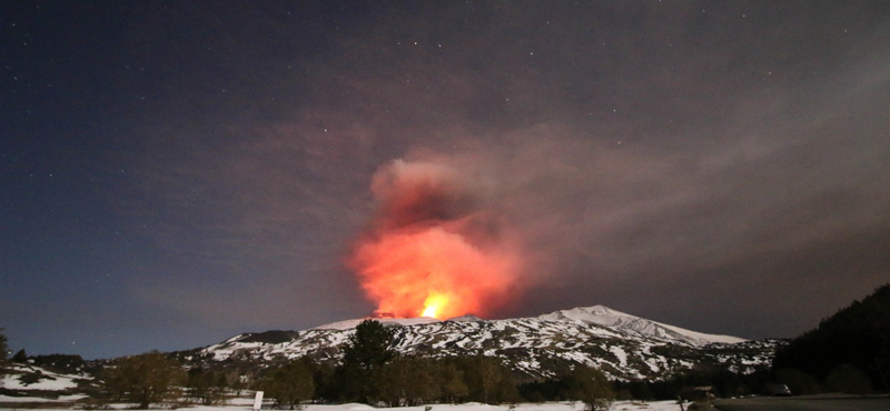 Csaknem megölt az Etna egy forgatócsoportot