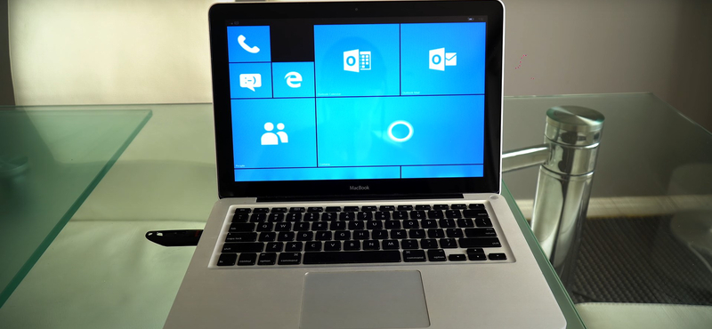Azt hitte, lehetetlen? Telepítették a Windows Mobile-t egy Apple MacBookra – videó