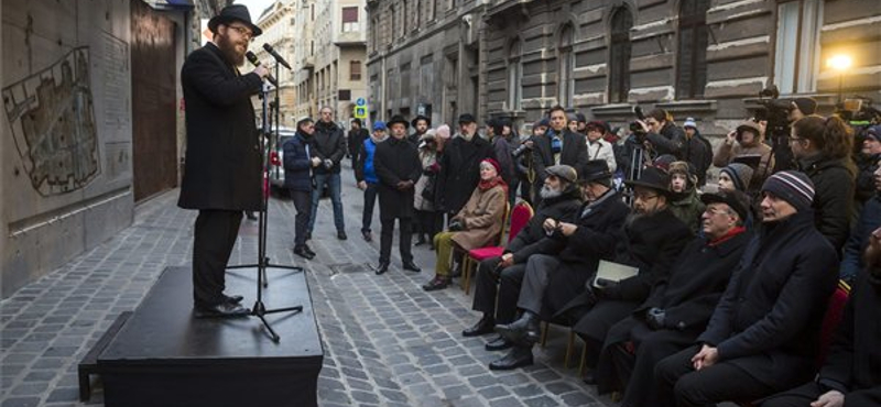 A budapesti gettó felszabadítására emlékeztek a Dohány utcában