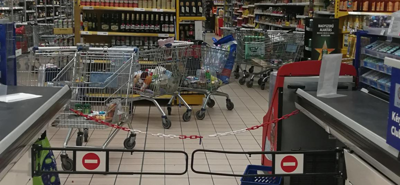 Tájkép Tesco-csata után - fotó