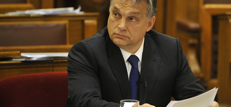 Orbán megadta az alaphangot, mielőtt Prágába repült