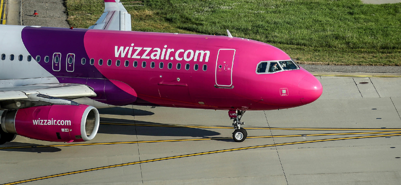 4 óra 40 perccel a tervezett indulás után szállt fel a Wizz Air Valencia–Budapest járata