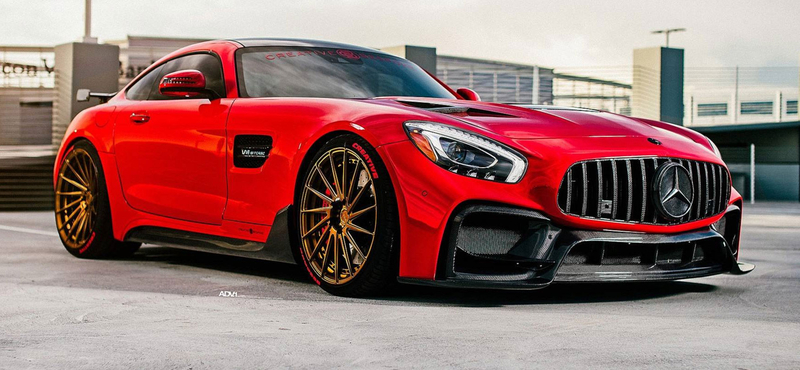 Vörös ördög ez a 622 lóerős Mercedes-AMG GT 