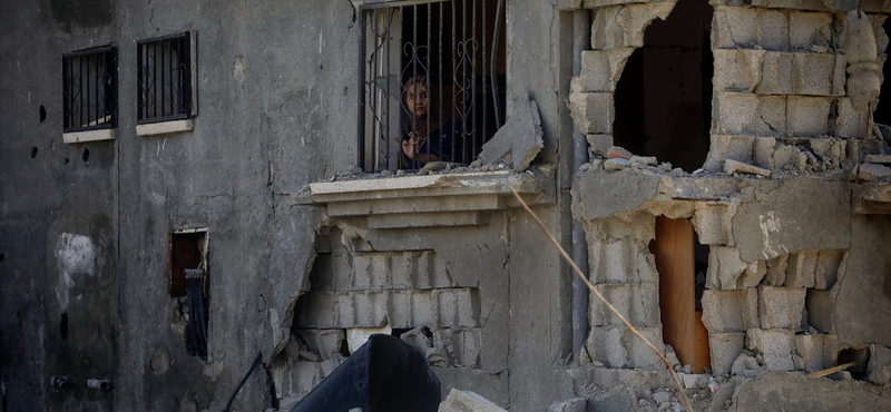 Az izraeli hadsereg házról házra harcol a Hamásszal Hán Júniszban