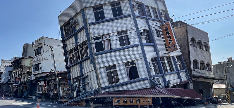 Az elmúlt 25 év legnagyobb földrengése érte Tajvant