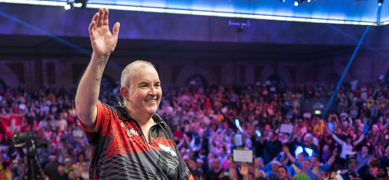 Végleg visszavonul a versenyzéstől Phil Taylor, a darts élő legendája