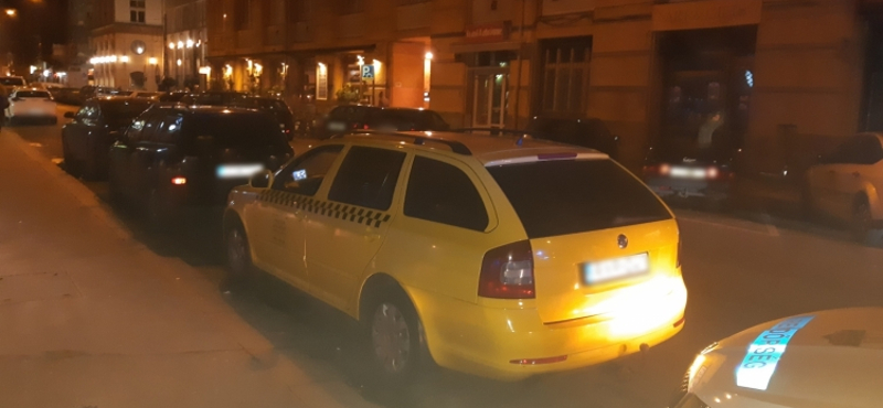 Távirányítóval pörgette az órát a bulinegyedben elfogott taxishiéna