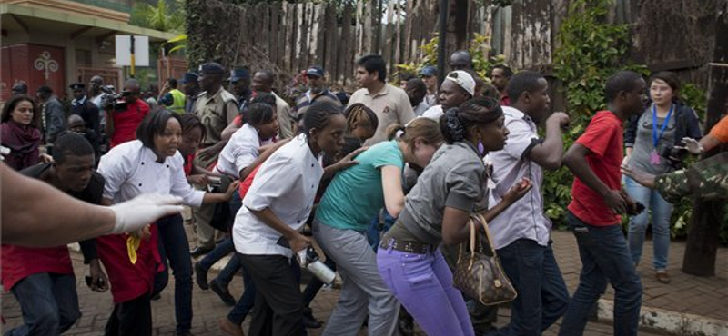 A túszok kivégzésével fenyegetőznek a nairobi terroristák