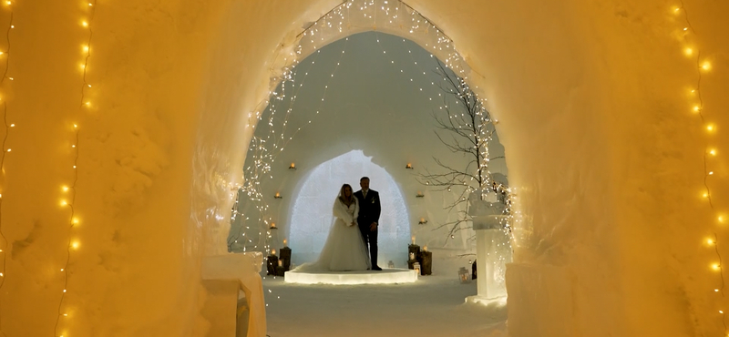 Így néz ki egy esküvő a sarkvidéken – videó