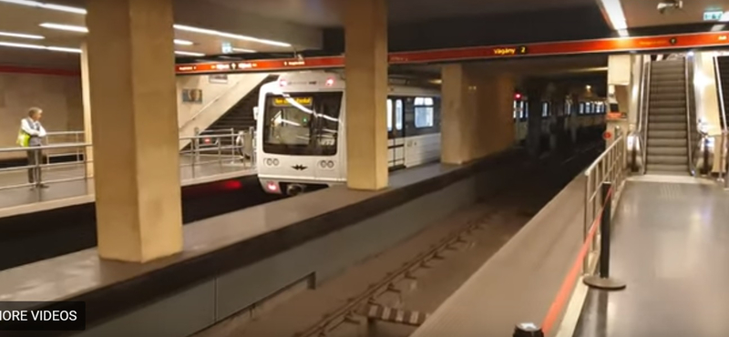 Több orosz metró is feltűnt a 2-es vonalon - de miért?