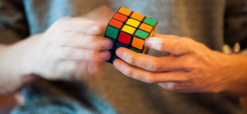 A Rubik-kocka gyártója szerint nem szűnt meg az oltalom