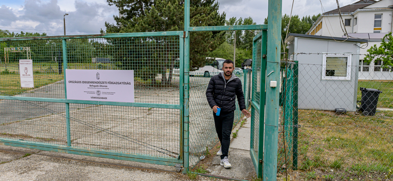 Nem szabad – ezt a két szót tudja magyarul a tranzitzónából kikerült fiú