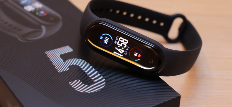 Mit tud egy 15 ezer forintos okos karpánt? Teszten a Xiaomi Mi Smart Band 5