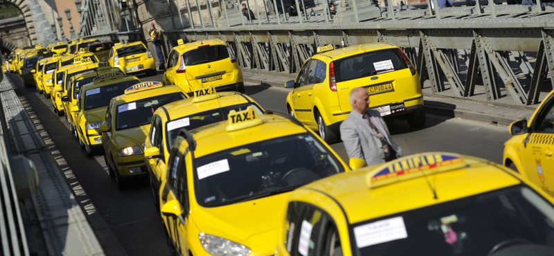 Már megvan a taxistüntetés egyik következménye: féláron van ma az Uber