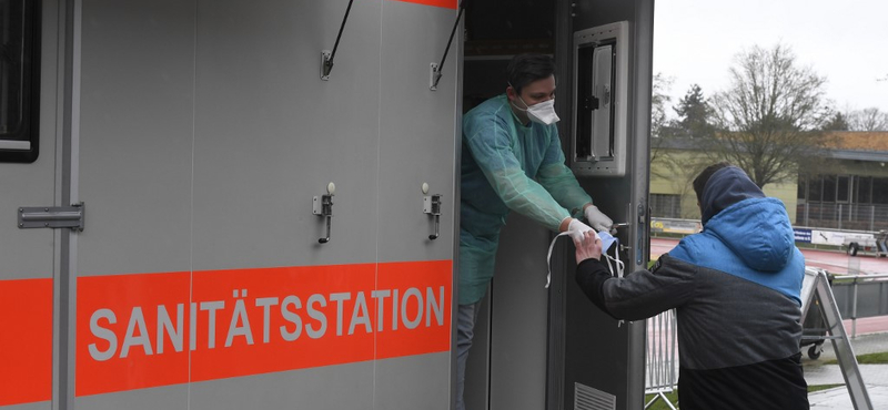 Németországban rekordot döntött a járvány: csaknem 20 ezer fertőzöttet találtak egy nap alatt