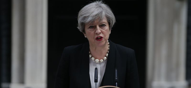 Theresa May: Ismerjük a manchesteri robbantót