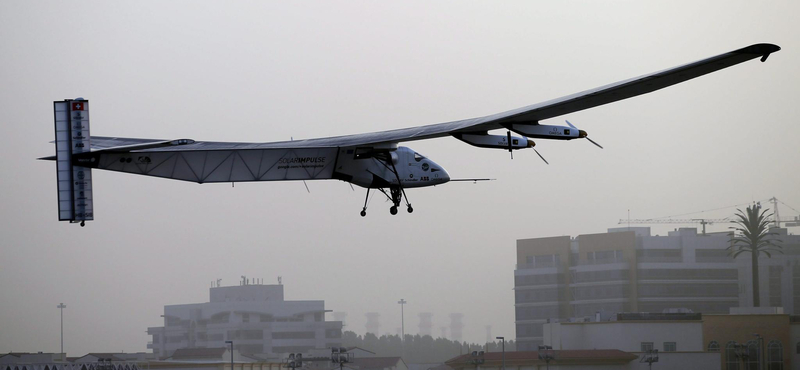 Máris rekordot döntött a Solar Impulse 2 napelemes gép