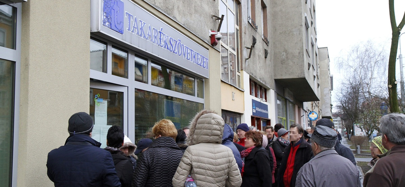 Példátlan kártalanítási akció jöhet a buda-cashes bankoknál