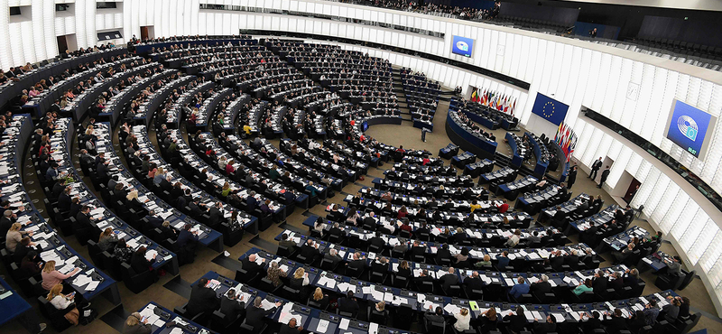 Elfogadta a Magyarországot elítélő jelentést az EP LIBE-bizottsága