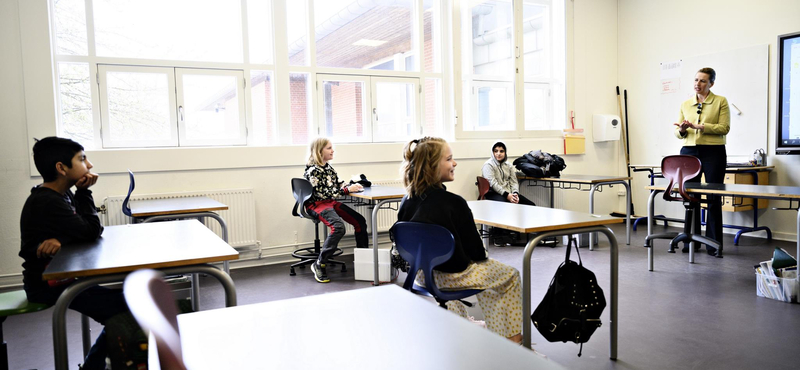 Dánia újranyitja az iskolákat