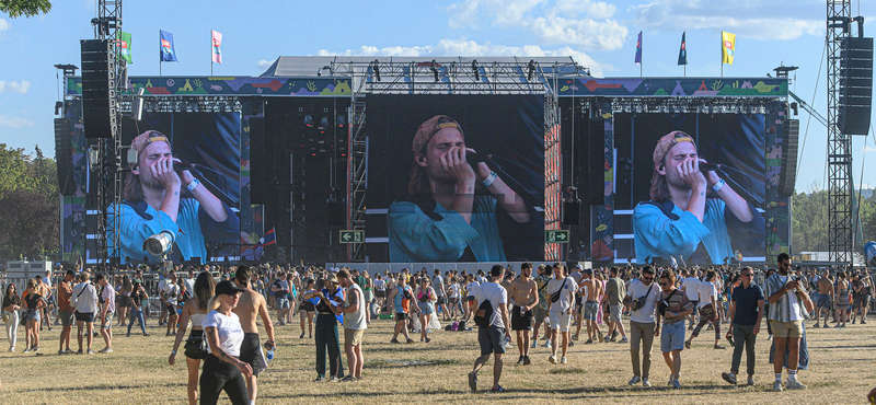 Szájharmonikázásra is lehet tombolni – ilyen volt a Milky Chance a Szigeten