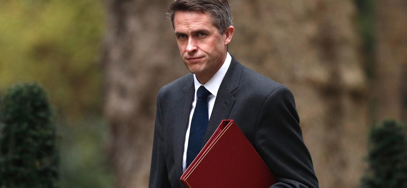 Gavin Williamson, a kollégáit megalázó kabinetminiszter Rishi Sunak kormányának első távozója