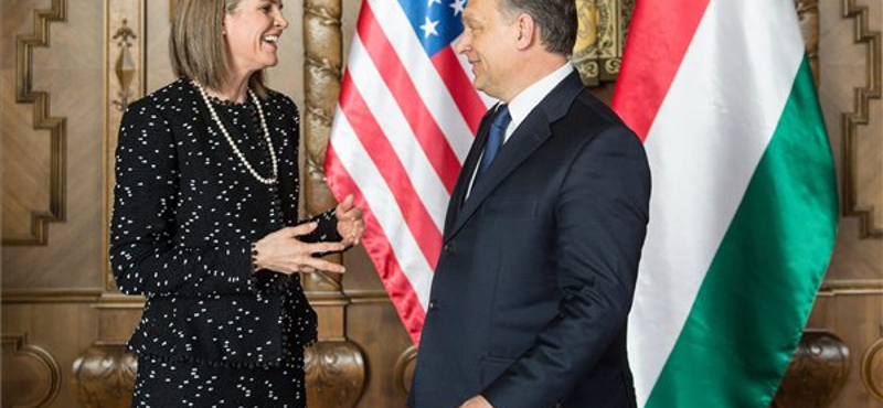 Orbán széles mosollyal fogadta az USA új nagykövetét – fotó