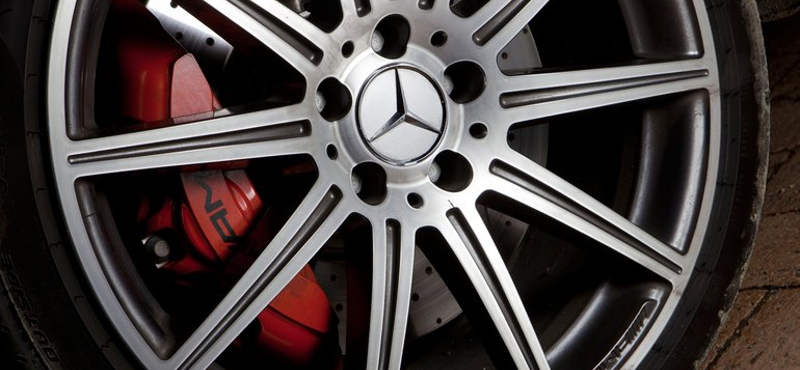 Majdnem 6 méteres(!) luxusautót készít a Mercedes