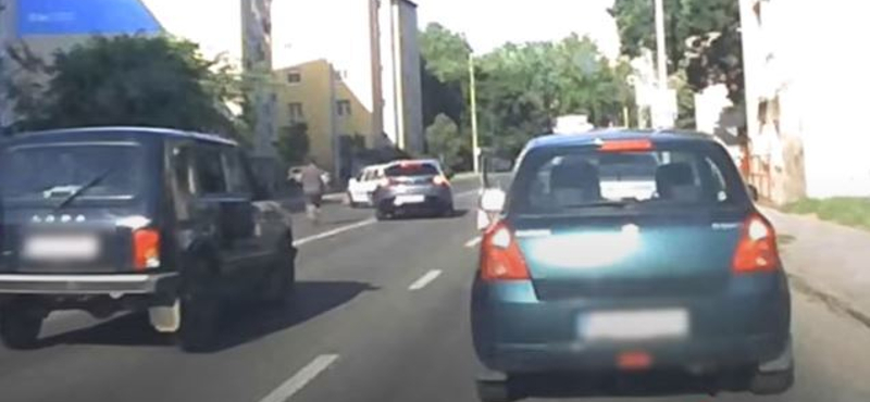 Kismotoros ovist kellett üldözni Pécsen, mert kikeveredett a főútra – videó